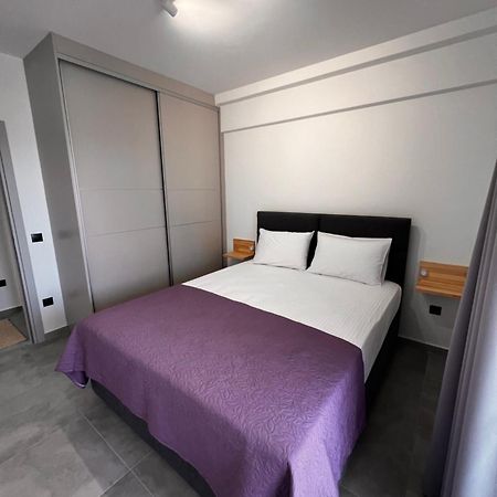 Phil'S Apartments Lefkada City Екстер'єр фото