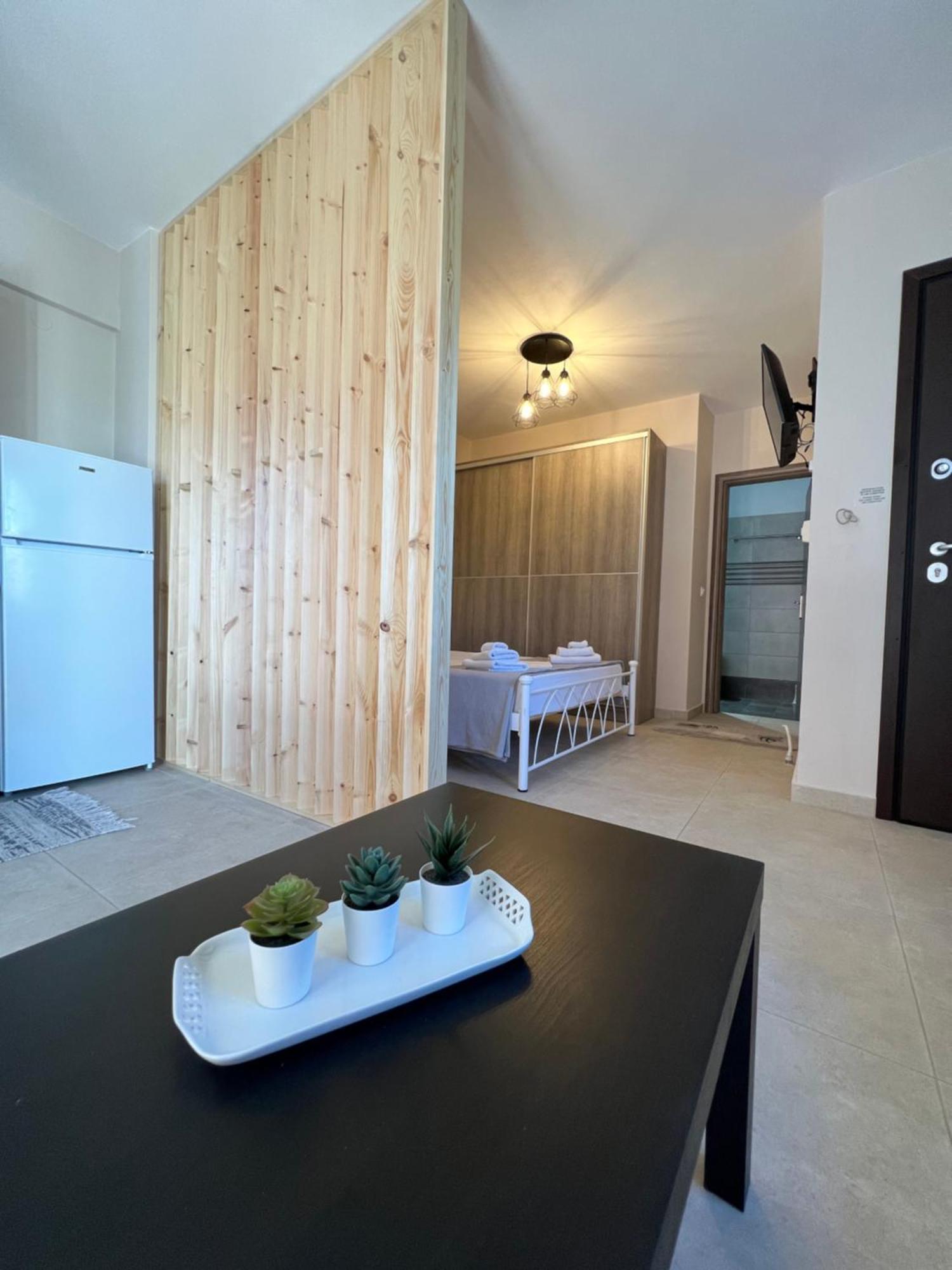 Phil'S Apartments Lefkada City Екстер'єр фото