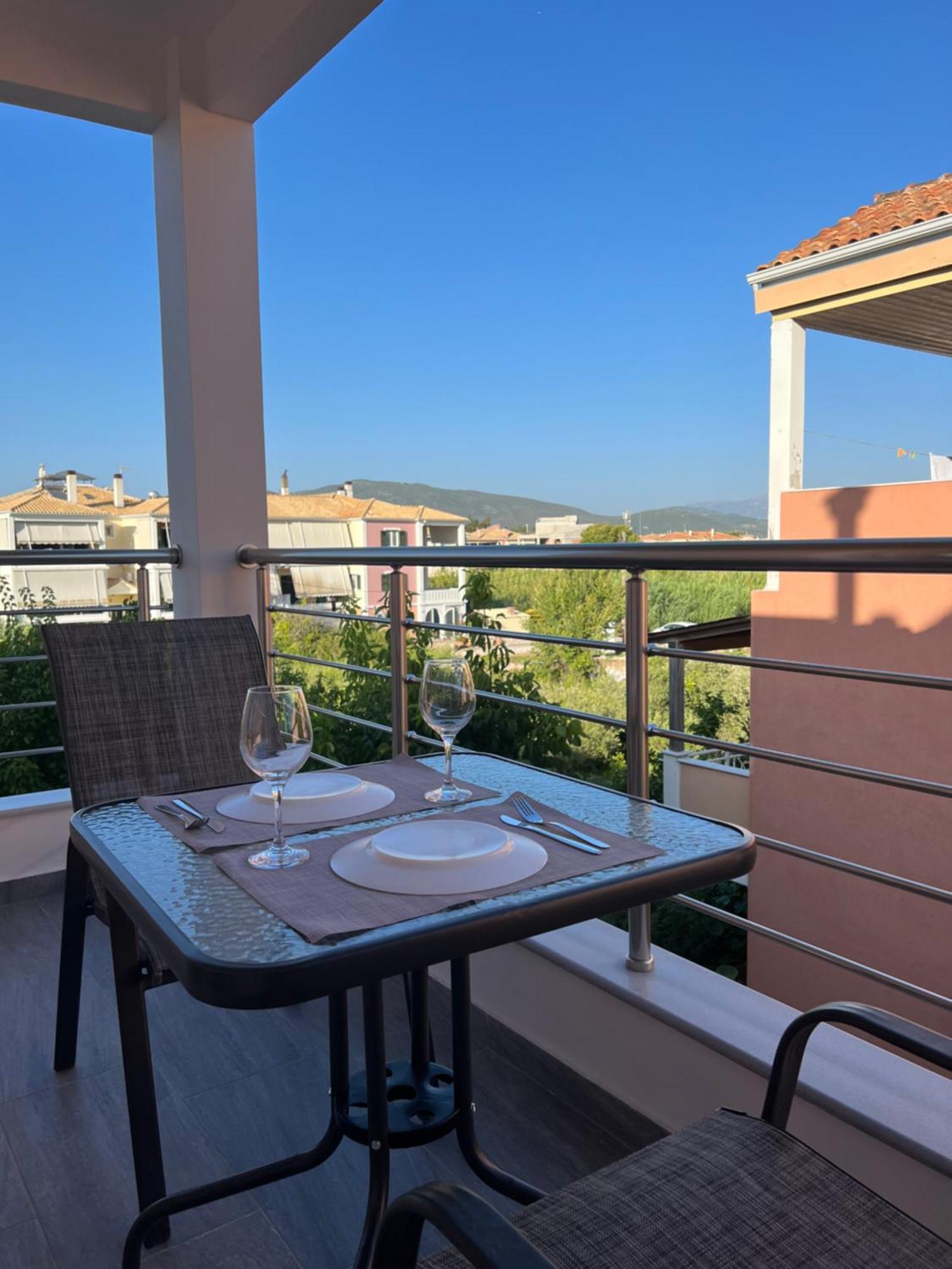 Phil'S Apartments Lefkada City Екстер'єр фото