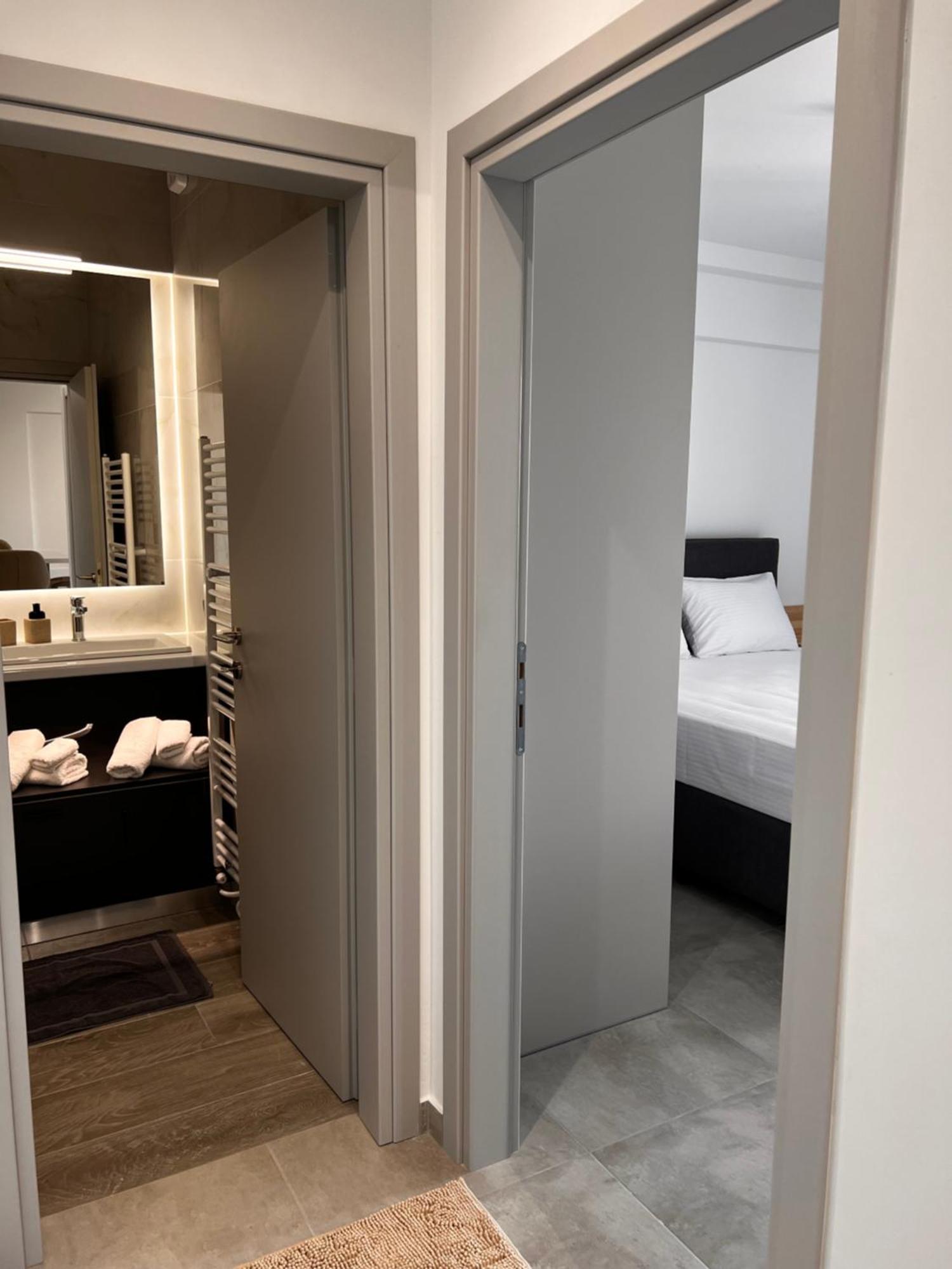 Phil'S Apartments Lefkada City Екстер'єр фото